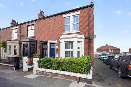Dalston Road, 3 bedroom End Terrace House for sale, &pound;280,000