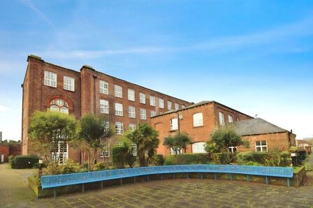 Denton Mill Close, 1 bedroom Flat to rent, &pound;700 pcm