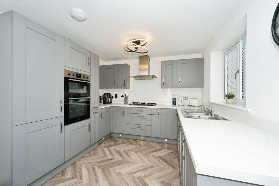 Kitchen / Diner / Family