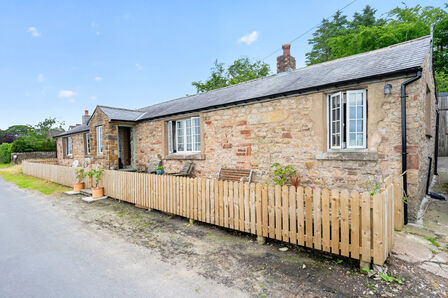 2 bedroom Detached Property for sale