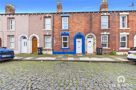 East Nelson Street, 2 bedroom Mid Terrace House to rent, &pound;850 pcm