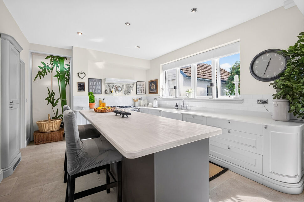 Kitchen / Diner / Family