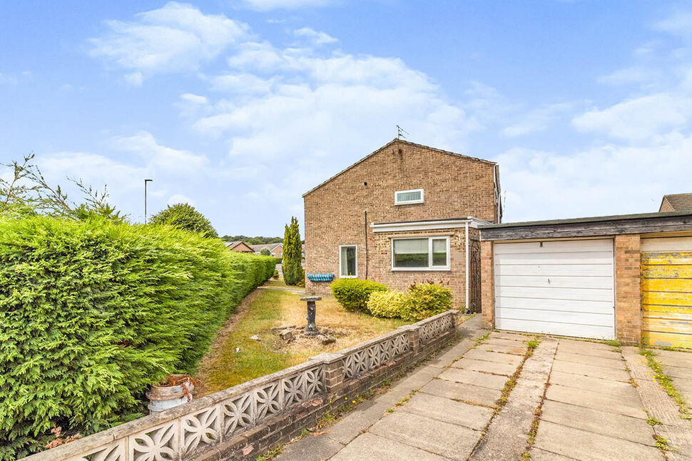 Main image of 3 bedroom End Terrace House to rent, Chapel Road, Chapeltown, South Yorkshire, S35