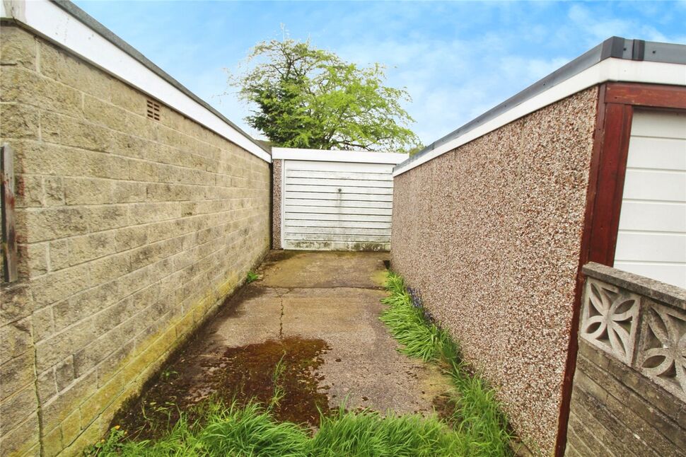 3 bedroom End Terrace House for sale, Church Street, Ecclesfield, S35