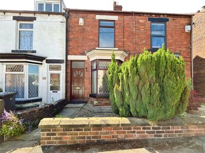 Smith Street, 3 bedroom Mid Terrace House to rent, £895 pcm