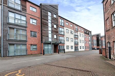 Adelaide Lane, 2 bedroom  Flat to rent, £900 pcm