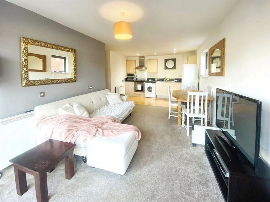 Lounge / Kitchen