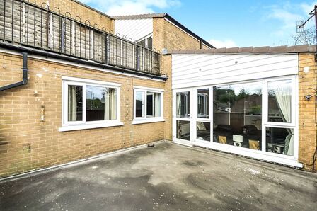 Stanwell Close, 2 bedroom  Flat for sale, £65,000