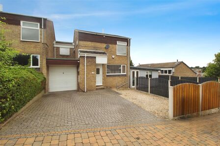Maple Place, 3 bedroom Link Detached House for sale, £340,000