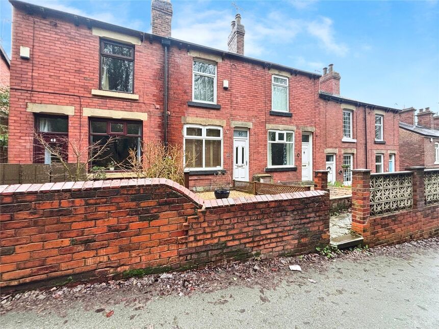 3 bedroom Mid Terrace House for sale