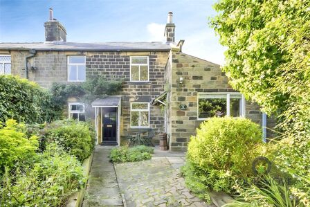 2 bedroom Semi Detached Property for sale