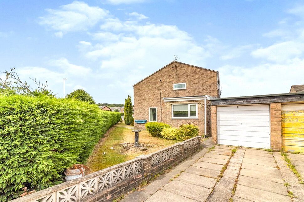 Main image of 3 bedroom End Terrace House for sale, Chapel Road, Chapeltown, South Yorkshire, S35