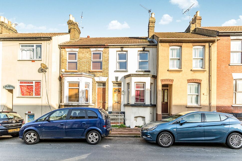 Main image of 3 bedroom Mid Terrace House to rent, Thorold Road, Chatham, Kent, ME5