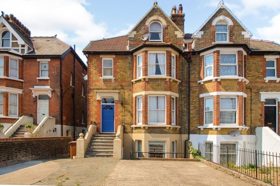 Main image of 1 bedroom Flat to rent, Maidstone Road, Chatham, Kent, ME4
