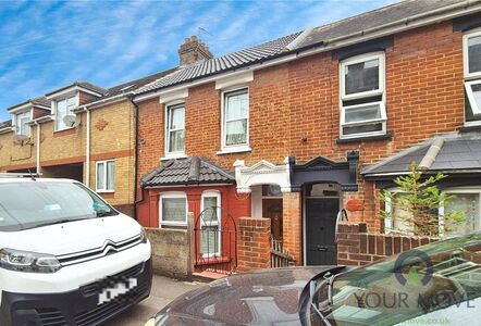 Ernest Road, 2 bedroom Mid Terrace House for sale, £215,000