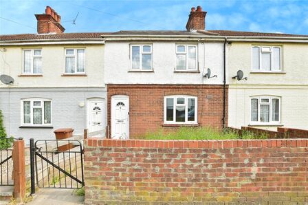 2 bedroom Mid Terrace House to rent