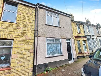 2 bedroom Mid Terrace House for sale