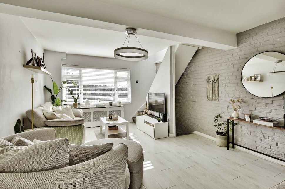 2 bedroom Detached House for sale, Upper Luton Road, Chatham, ME5 £