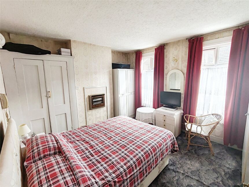 3 bedroom Mid Terrace House for sale, Lester Road, Chatham, ME4 £197,500