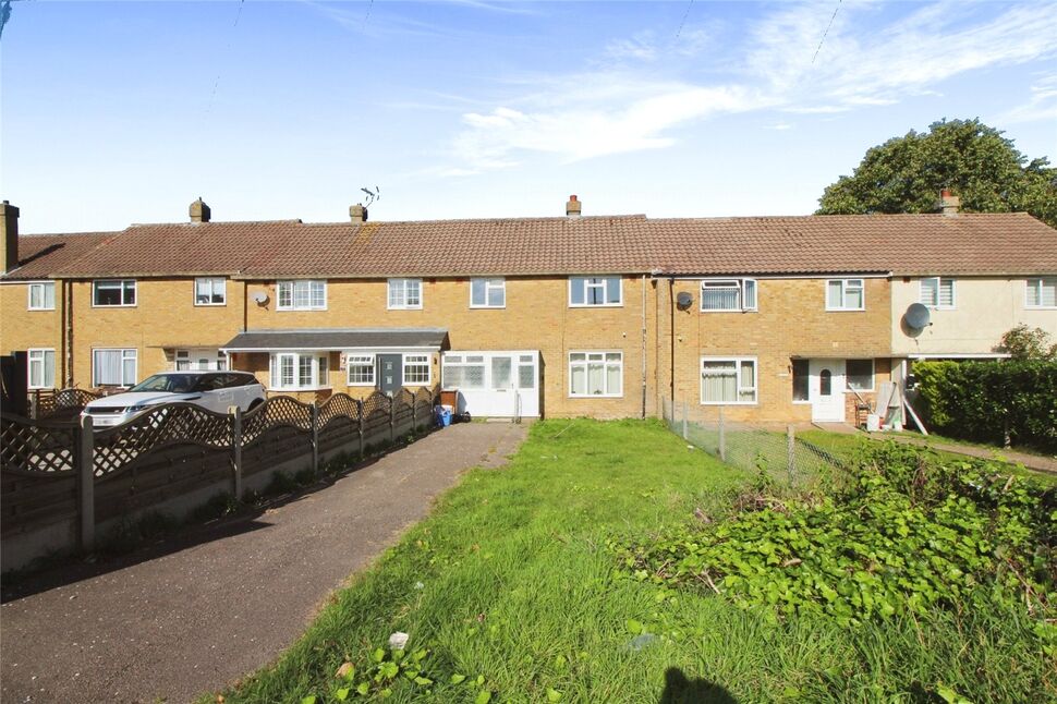 3 bedroom Mid Terrace House for sale, Gorse Avenue, Chatham, ME5 £250,000