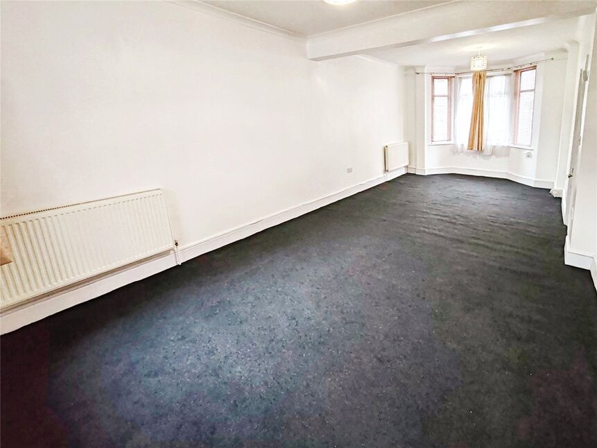 3 bedroom Mid Terrace House for sale, Institute Road, Chatham, ME4 £220,000