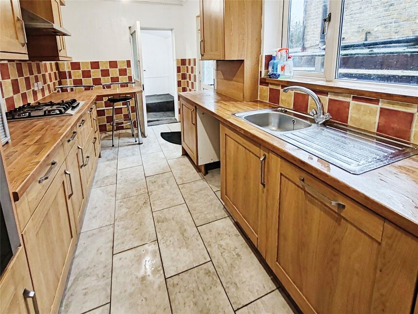 3 bedroom Mid Terrace House for sale, Institute Road, Chatham, ME4 £220,000