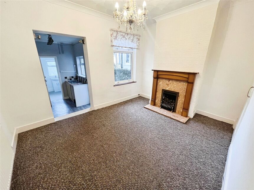 3 bedroom Mid Terrace House for sale, Gordon Road, Chatham, ME4 £220,000