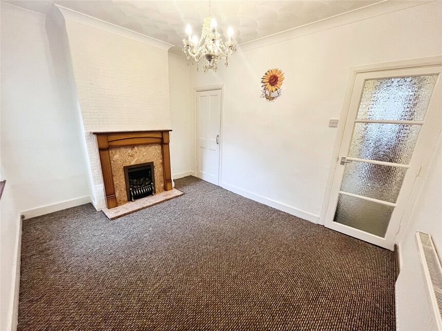 3 bedroom Mid Terrace House for sale, Gordon Road, Chatham, ME4 £220,000