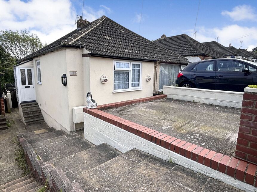 Main image of 1 bedroom Semi Detached Bungalow for sale, Gordon Road, Chatham, Kent, ME4