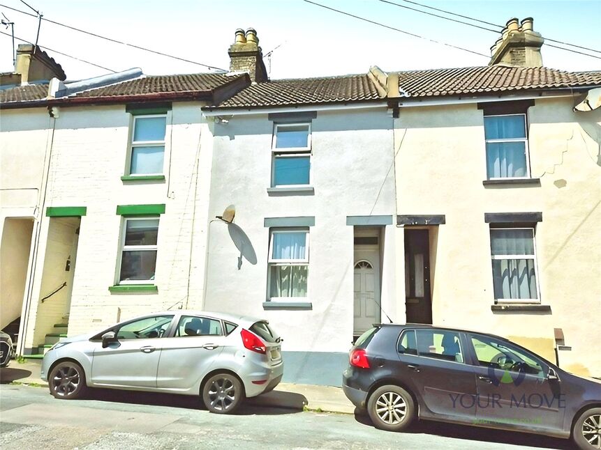 Main image of 3 bedroom Mid Terrace House to rent, Charter Street, Chatham, Kent, ME4