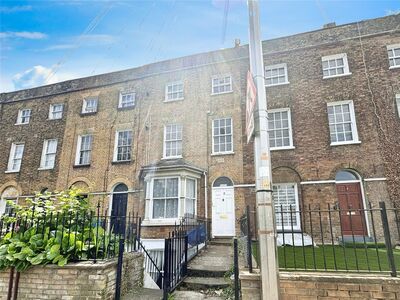 Ordnance Terrace, 1 bedroom  Flat for sale, £140,000