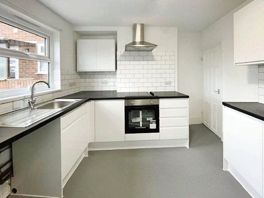 Kitchen / Dining Area
