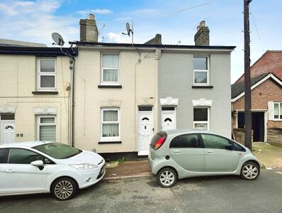 Constitution Road, 3 bedroom End Terrace House to rent, &pound;1,400 pcm