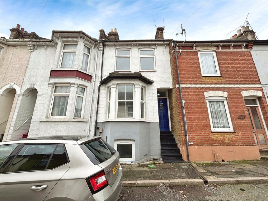 Main image of 3 bedroom Mid Terrace House for sale, Sydney Road, Chatham, Kent, ME4