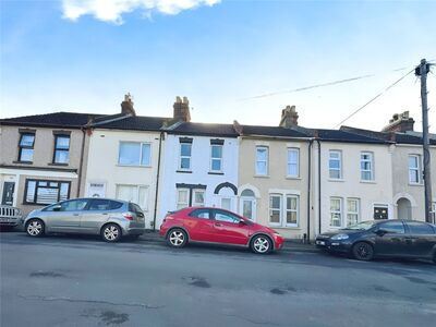 Glencoe Road, 2 bedroom Mid Terrace House to rent, £1,200 pcm