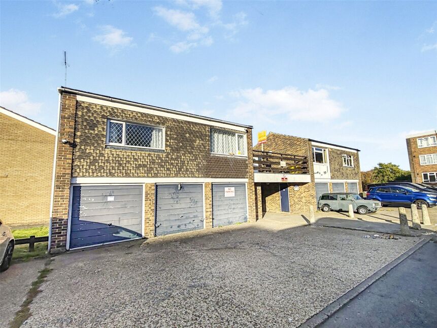 Main image of 1 bedroom Flat for sale, Chatham Grove, Chatham, Kent, ME4