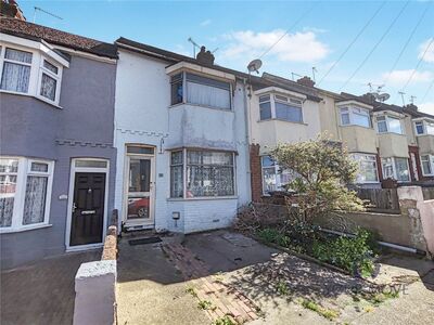 3 bedroom Mid Terrace House for sale