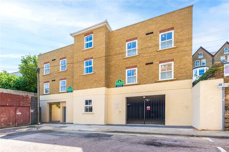 Flat 3, Gundulph Road, 1 bedroom  Flat for sale, £180,000
