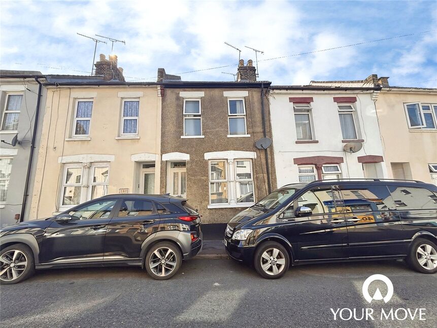 Main image of 1 bedroom Mid Terrace Flat to rent, Dale Street, Chatham, Kent, ME4