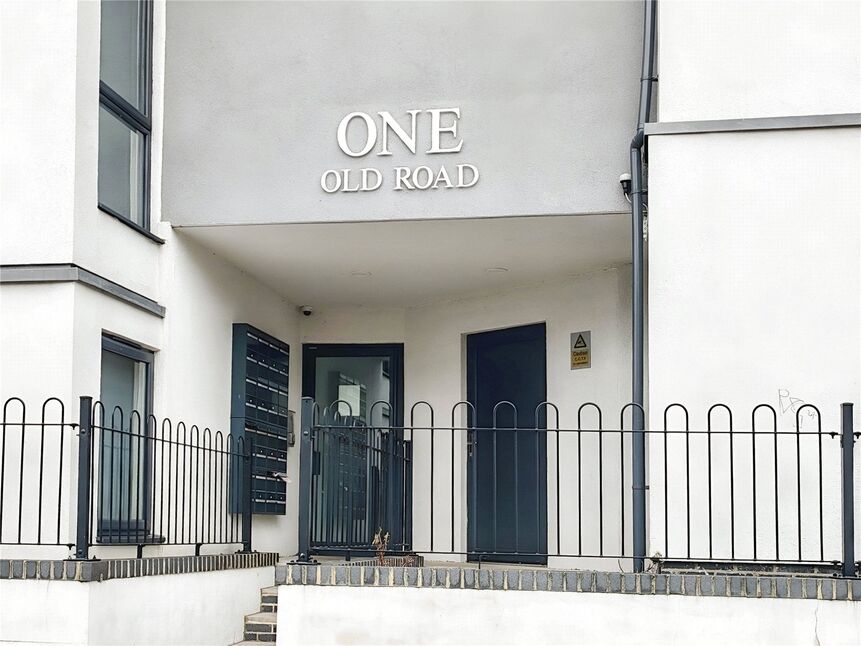 Main image of 1 bedroom  Flat to rent, Old Road, Chatham, Kent, ME4