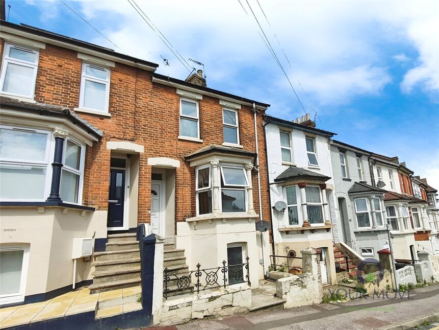 3 bedroom Mid Terrace House for sale