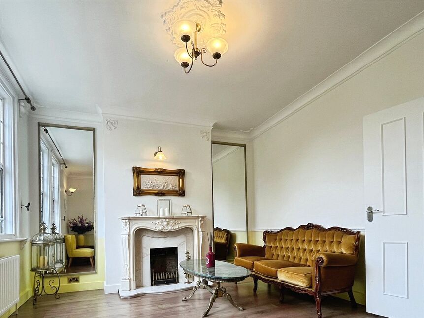 Main image of 2 bedroom  Flat to rent, Albany Terrace, Chatham, Kent, ME4
