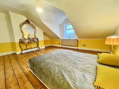 Albany Terrace, 2 bedroom  Flat to rent, £1,600 pcm