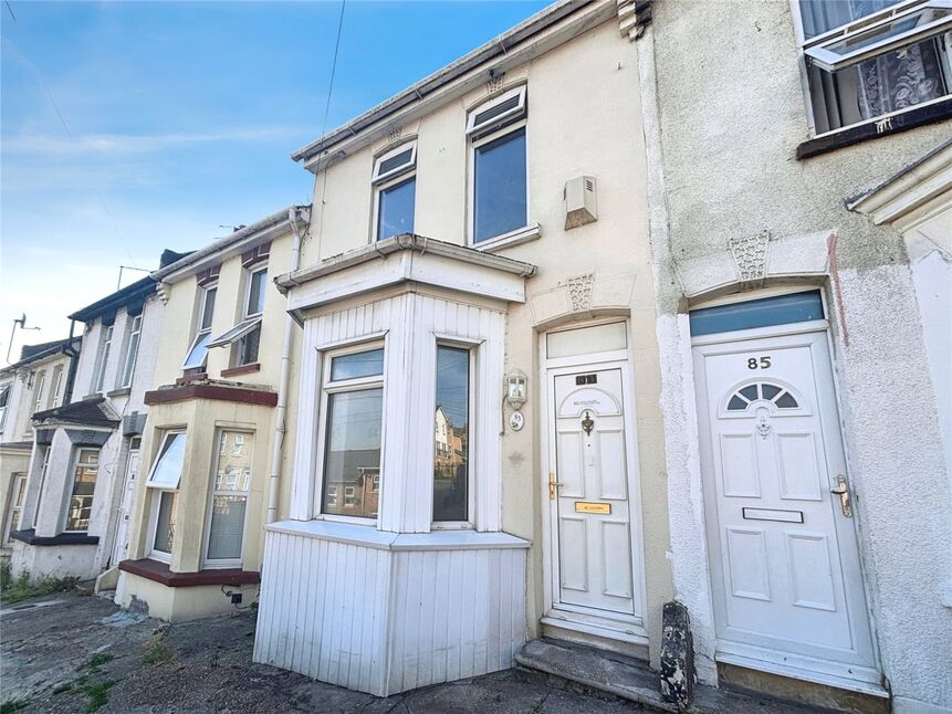 Main image of 3 bedroom Mid Terrace House for sale, Magpie Hall Road, Chatham, Kent, ME4