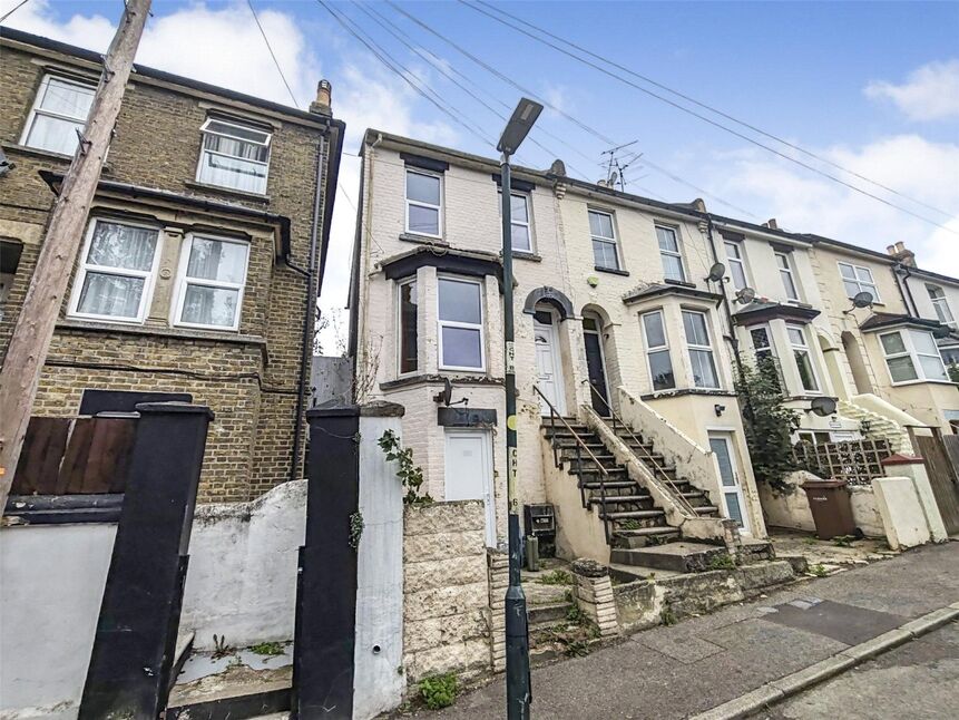 Main image of 2 bedroom End Terrace House for sale, Church Terrace, Chatham, Kent, ME5