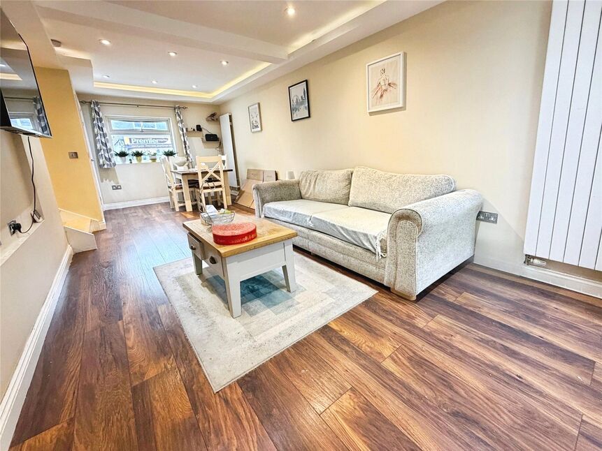 Main image of 3 bedroom Mid Terrace House to rent, Luton Road, Chatham, Kent, ME4