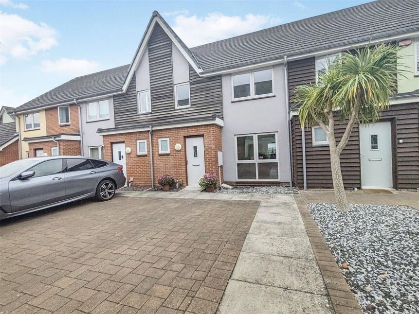 Main image of 3 bedroom Mid Terrace House for sale, Little Victory Mount, St. Marys Island, Kent, ME4