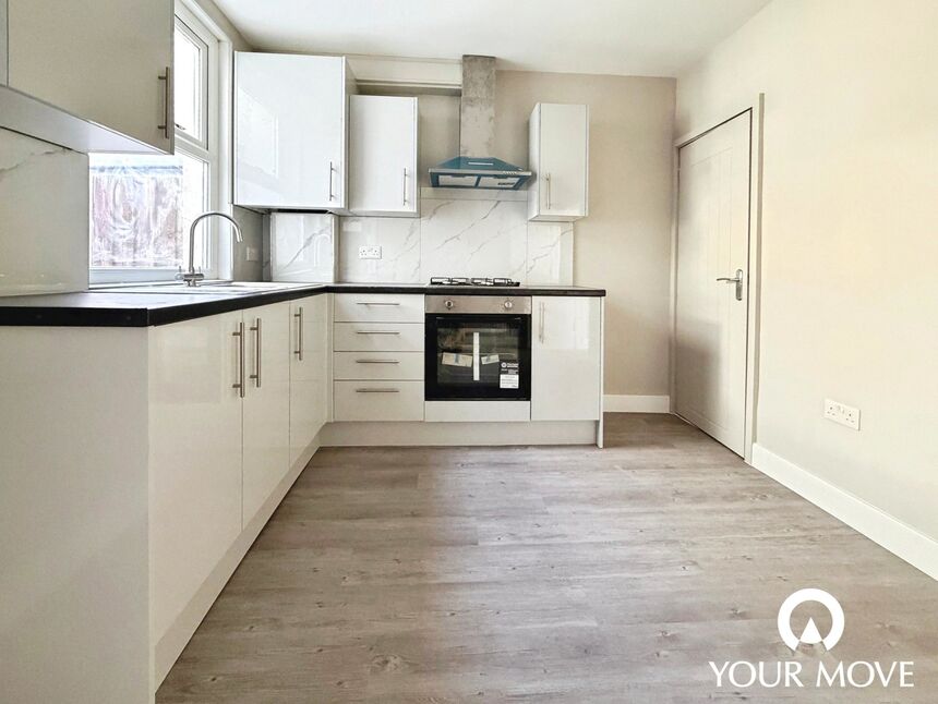 Main image of 3 bedroom Mid Terrace House to rent, Charter Street, Chatham, Kent, ME4