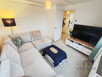 Princess Mary Avenue, 2 bedroom Flat for sale, &pound;210,000