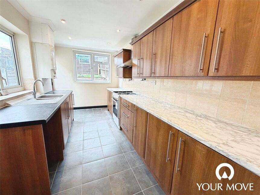 Main image of 3 bedroom Mid Terrace House to rent, Beaconsfield Road, Chatham, Kent, ME4